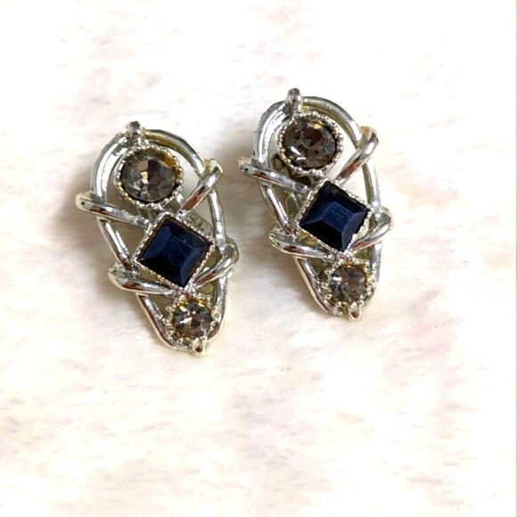 Vintage Silvertone w/ Black & Smokey Grey Rhinestone Clip Earrings - Picture 3 of 4